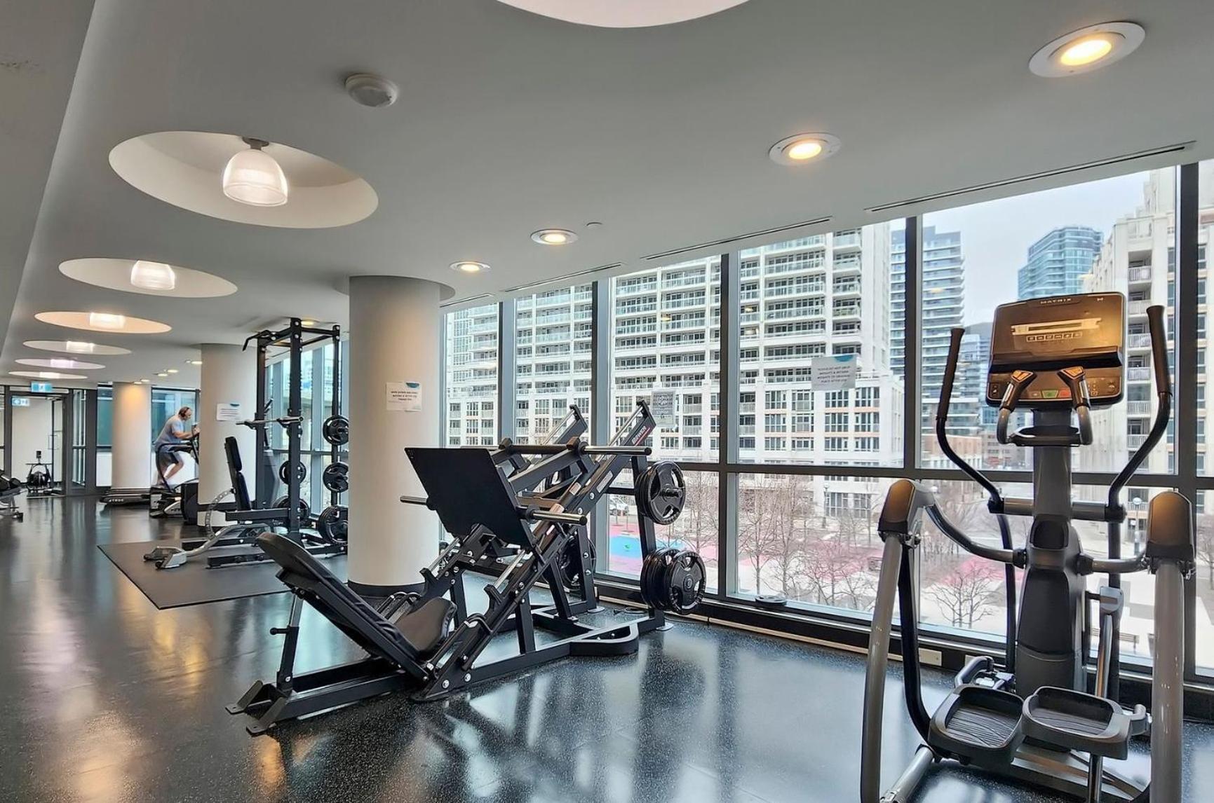 2 Bedroom Waterfront Condo Downtown W/ Free Parking تورونتو المظهر الخارجي الصورة