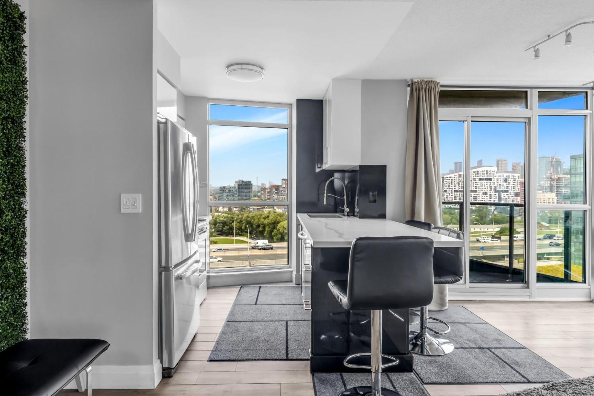 2 Bedroom Waterfront Condo Downtown W/ Free Parking تورونتو المظهر الخارجي الصورة